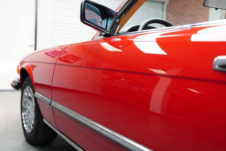 1986 Mercedes-Benz 560-Class 560 SL