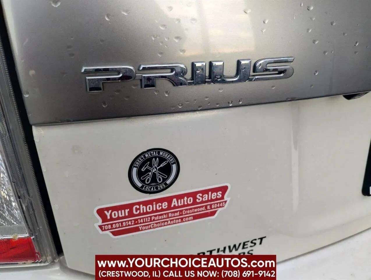 ToyotaPrius Plug-in Hybrid35