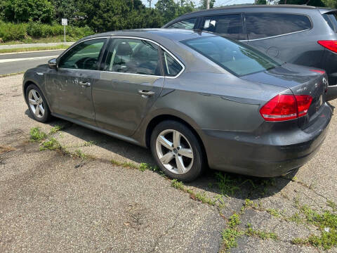 2012 Volkswagen Passat SE PZEV