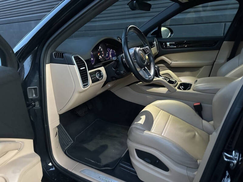 2023 Porsche Cayenne