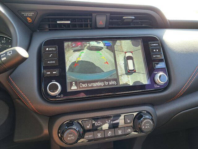 2023 Nissan Kicks SR