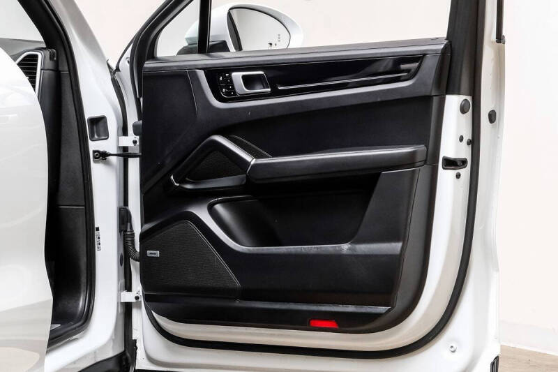 2021 Porsche Cayenne Coupe