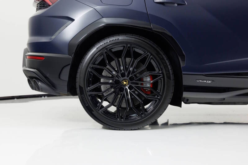 2025 Lamborghini Urus SE