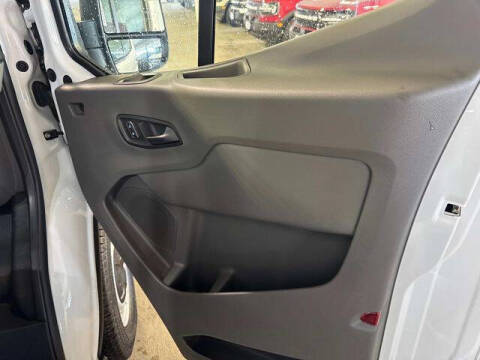 2025 Ford Transit 250