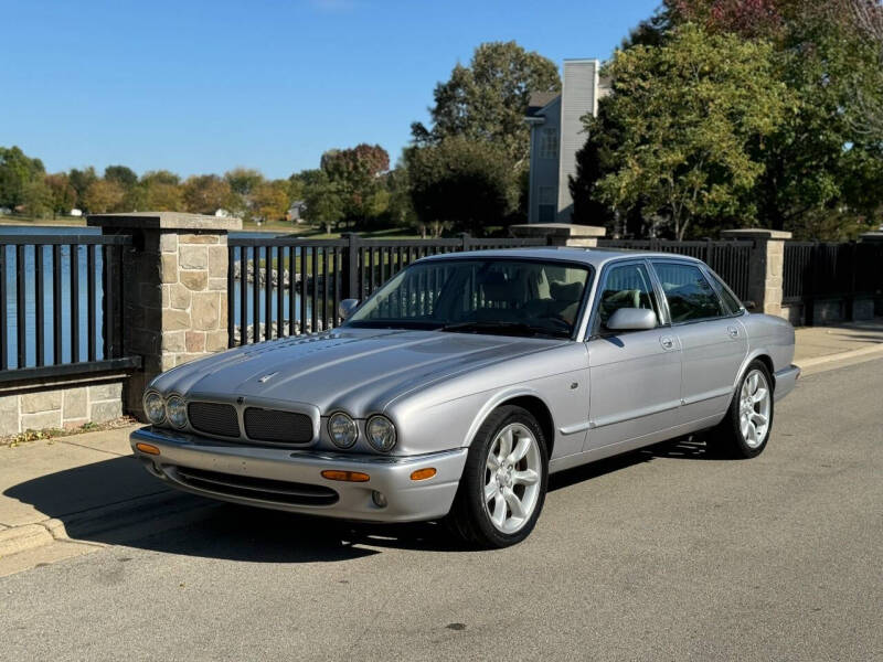 2002 Jaguar XJR 100