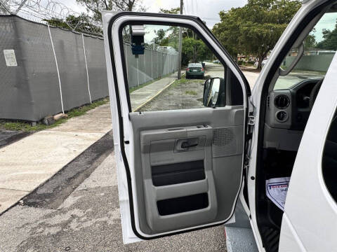 2013 Ford E-Series E-150