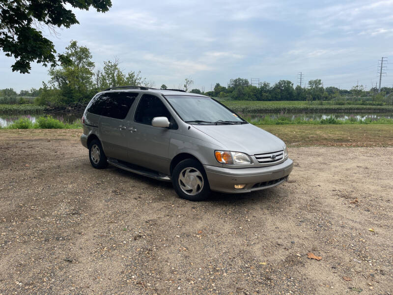 2002 Toyota Sienna for sale at Ace's Auto Sales in Westville NJ
