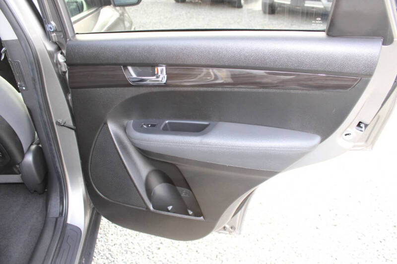 2013 Kia Sorento LX