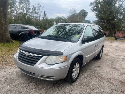 2005 Chrysler Town and Country