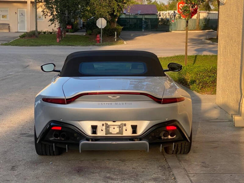 2022 Aston Martin Vantage