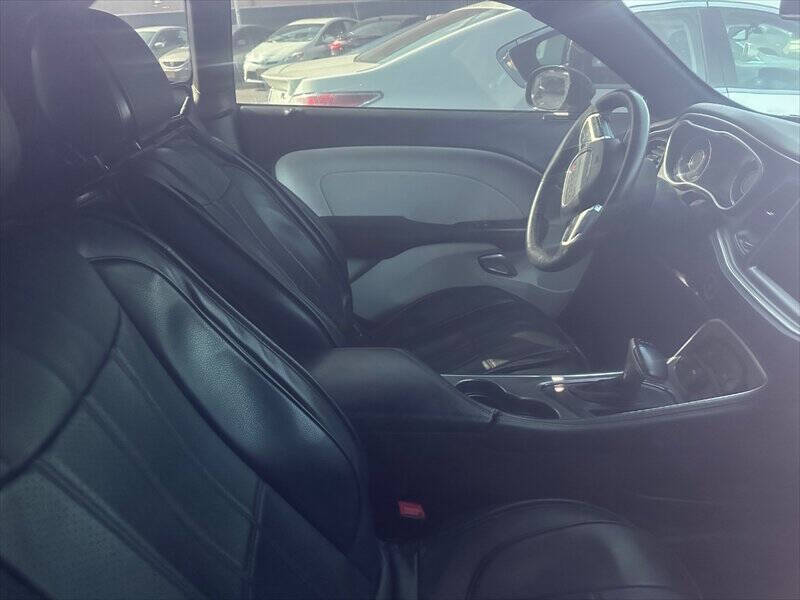 2015 Dodge Challenger SXT Plus