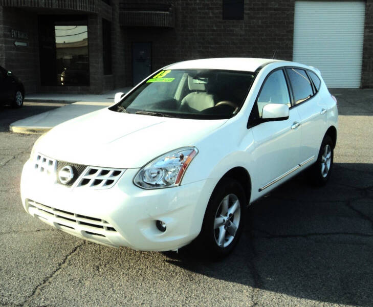 2013 Nissan Rogue for sale at DESERT AUTO TRADER in Las Vegas NV