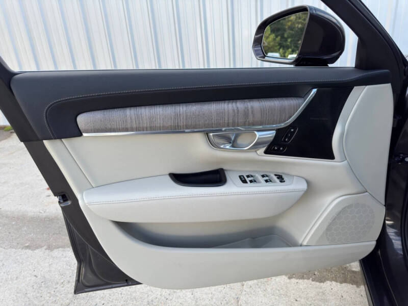 2024 Volvo S90 Recharge T8 Ultimate