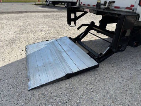 2016 Freightliner M2 106