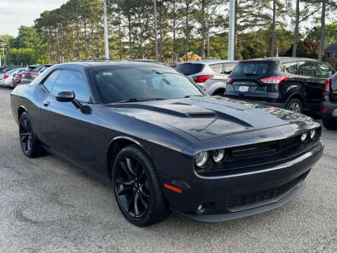 2017 Dodge Challenger SXT