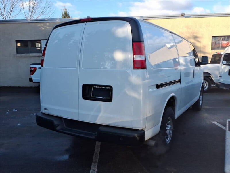 2020 Chevrolet Express 2500