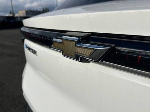 2026 Chevrolet Equinox EV LT 2