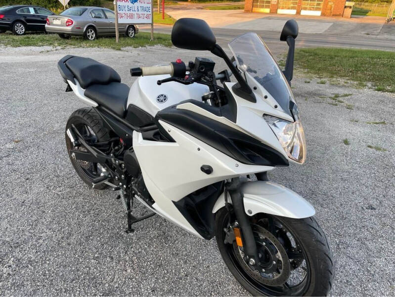 2009 Yamaha FZ6R
