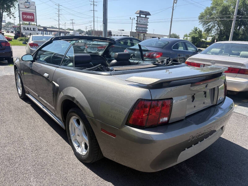 2001 Ford Mustang