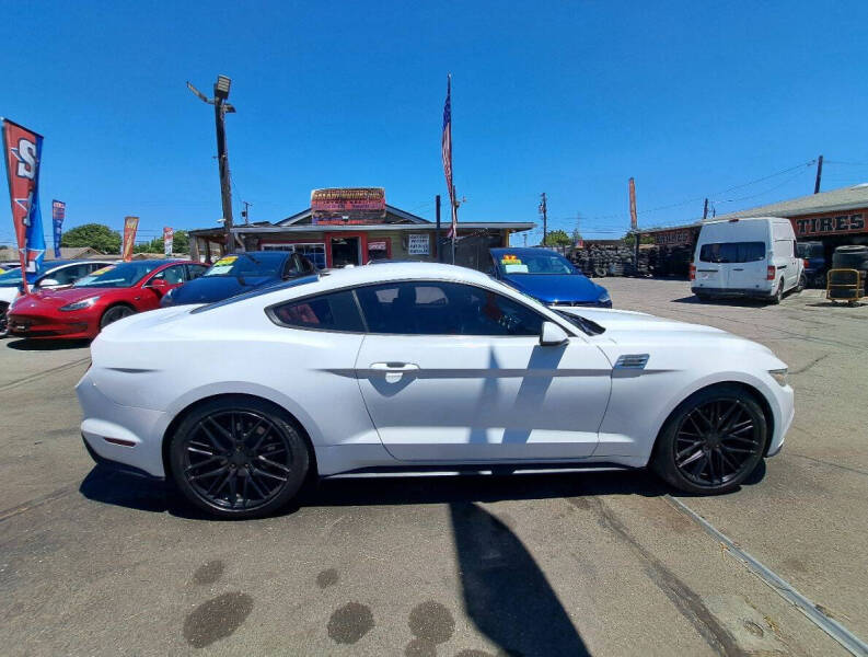 2017 Ford Mustang EcoBoost