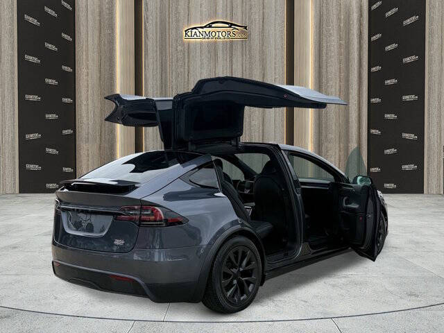 2022 Tesla Model X Plaid