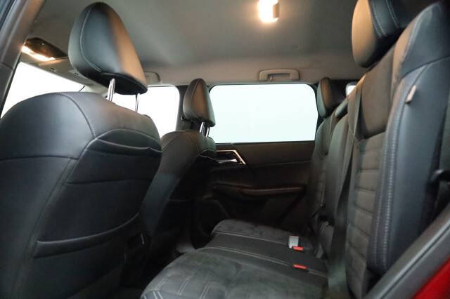 2023 Mitsubishi Outlander SE