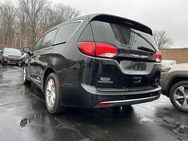 2017 Chrysler Pacifica Touring-L Plus