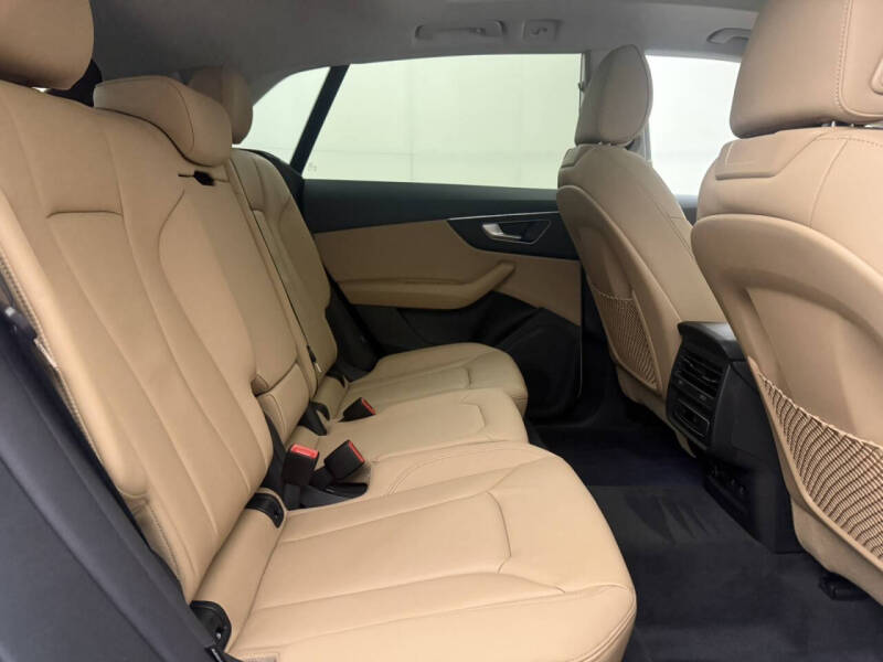 2023 Audi Q8 quattro Premium 55 TFSI