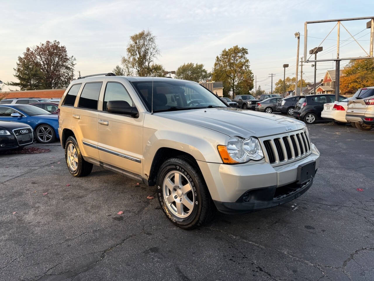 2010 Jeep Grand Cherokee for sale at AVS AUTO GROUP LLC in CLEVELAND, OH