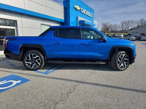 2025 Chevrolet Silverado EV RST