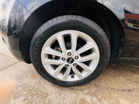 2017 Kia Soul +