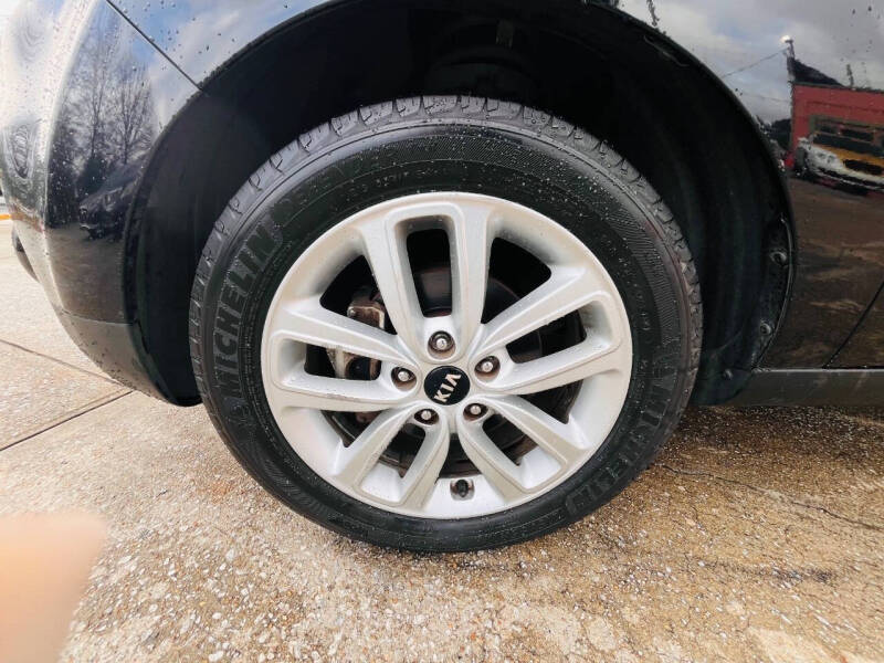2017 Kia Soul +