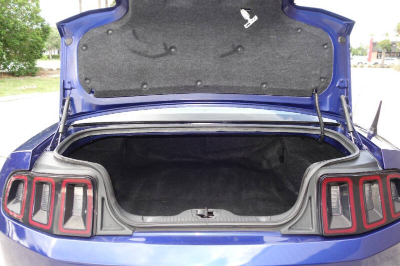 2014 Ford Mustang V6