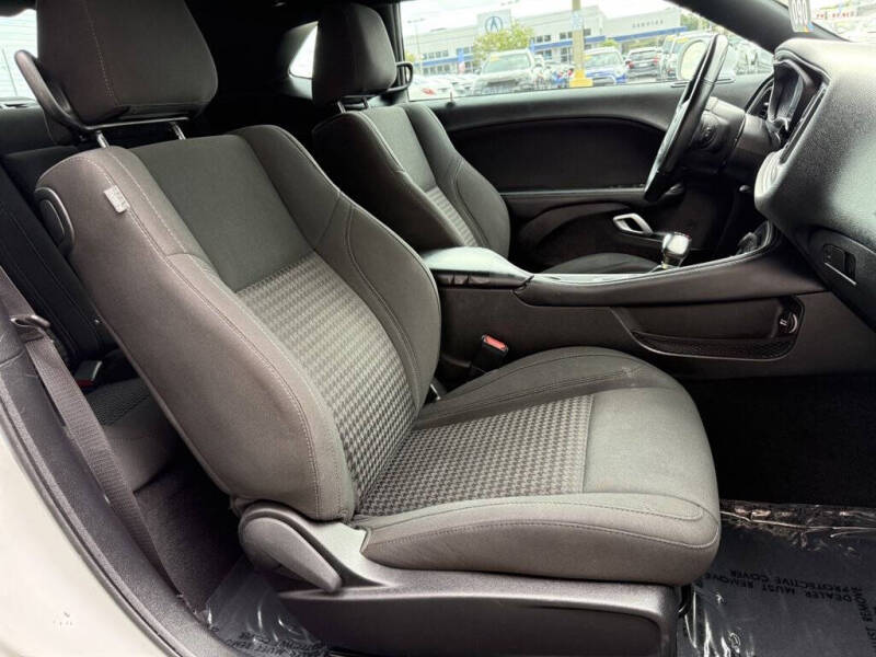 2021 Dodge Challenger SXT