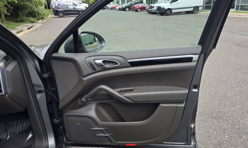 2016 Porsche Cayenne S