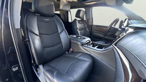 2020 Cadillac Escalade Luxury