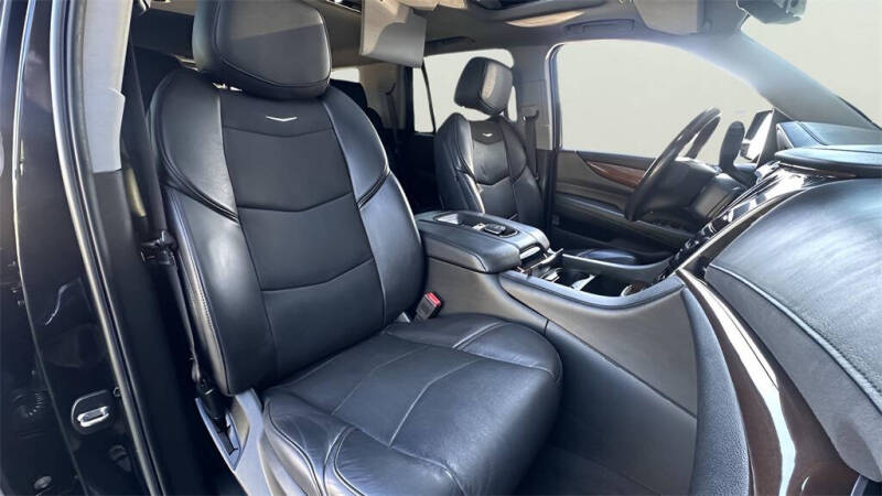 2020 Cadillac Escalade Luxury