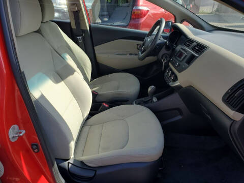 2012 Kia Rio 5-Door LX