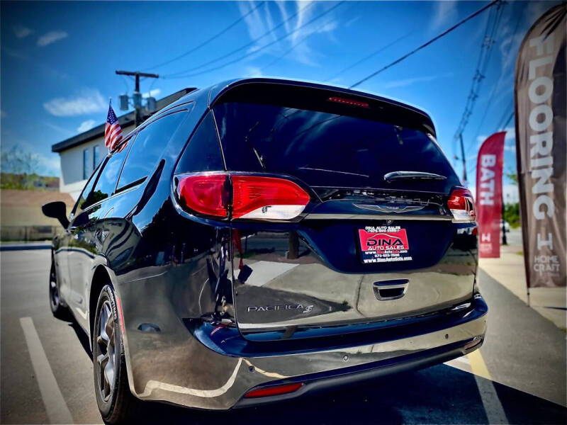 2018 Chrysler Pacifica Touring L