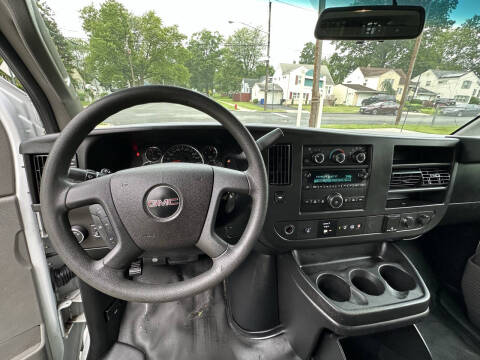 2018 GMC Savana 2500