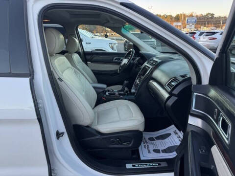 2017 Ford Explorer Platinum
