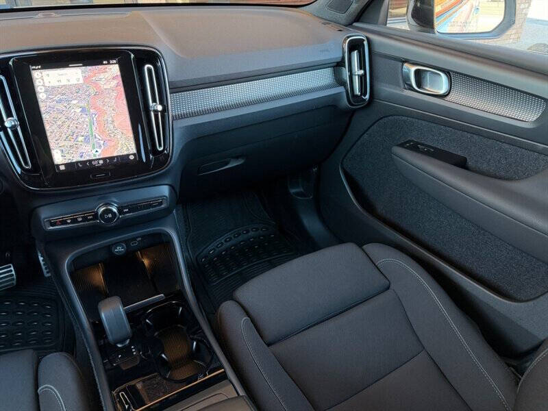 2022 Volvo XC40 Recharge Twin Core