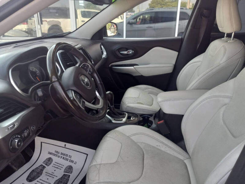 2017 Jeep Cherokee Overland