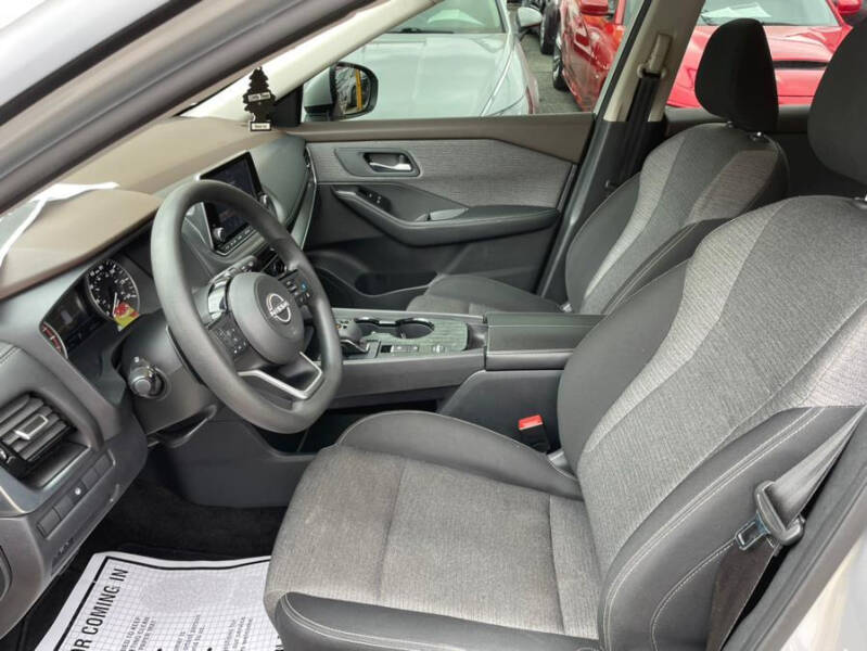 2022 Nissan Rogue SV