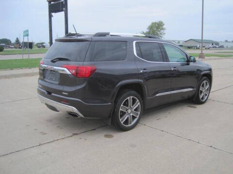 2017 GMC Acadia Denali