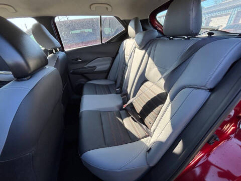 2021 Nissan Kicks SR