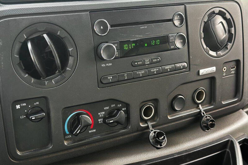 2019 Freightliner M2 106