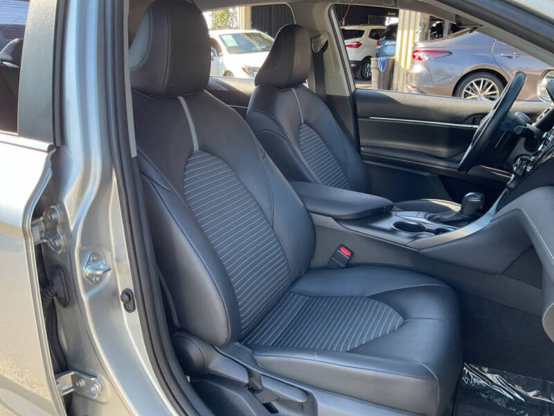 2022 Toyota Camry SE