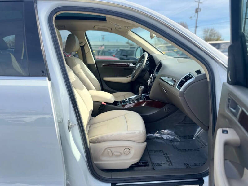 2012 Audi Q5 3.2 quattro Premium Plus