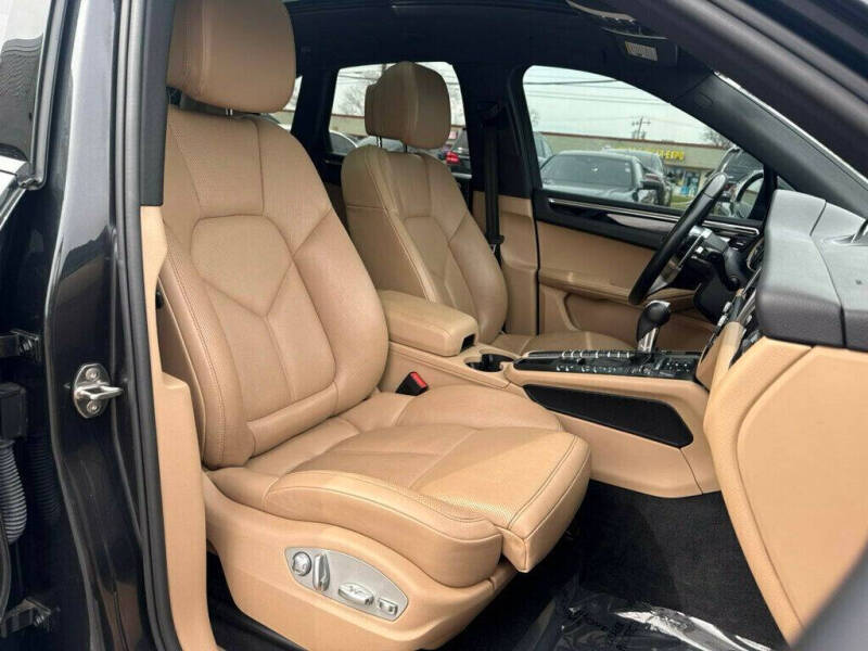 2020 Porsche Macan